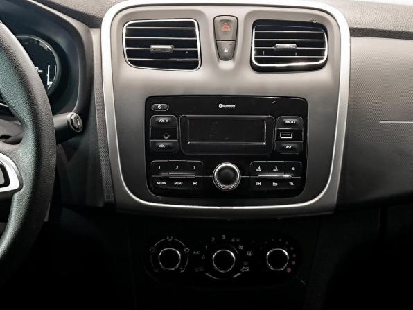 Renault Logan II Рестайлинг с пробегом 2020 года, цена 990 000 рублей, 116687 км, седан, Автокод Объявления