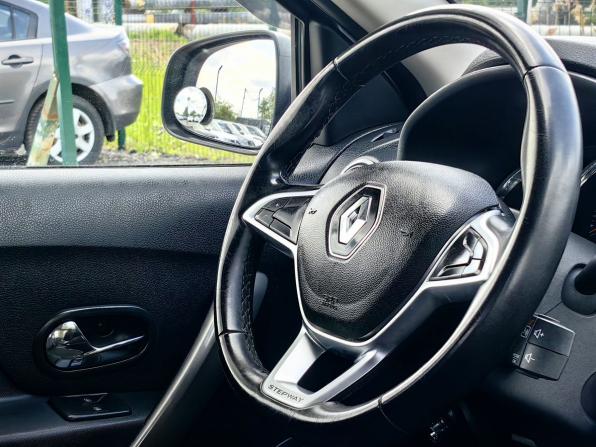 Renault Logan II Рестайлинг с пробегом 2022 года, цена 1 099 000 рублей, 75893 км, седан, Автокод Объявления