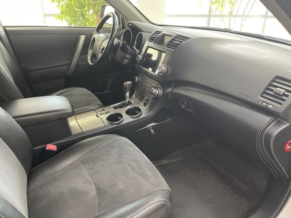 Toyota Highlander II (XU40) Рестайлинг с пробегом 2012 года, цена 1 690 000 рублей, 183300 км, внедорожник, Автокод Объявления