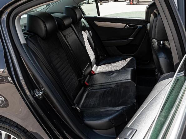 Volkswagen Passat B7 с пробегом 2011 года, цена 1 370 000 рублей, 254461 км, седан, Автокод Объявления