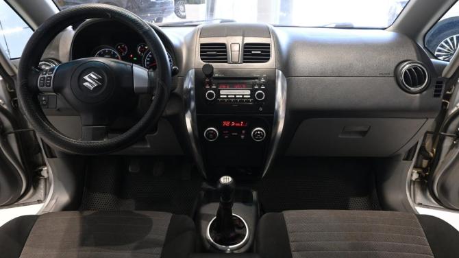 Suzuki SX4 I (Classic) Рестайлинг с пробегом 2010 года, цена 680 000 рублей, 275437 км, хэтчбек, Автокод Объявления