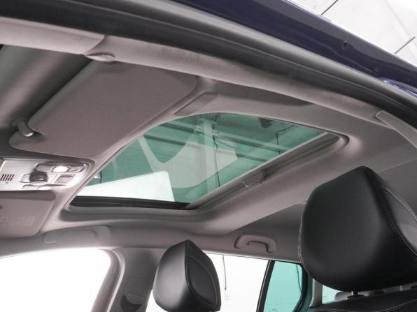 Renault Megane IV Рестайлинг с пробегом 2021 года, цена 1 696 000 рублей, 97338 км, универсал, Автокод Объявления