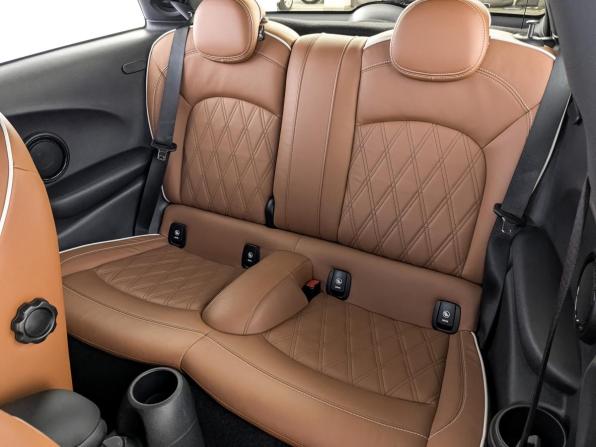 Mini Hatch III (F55/F56) Рестайлинг 2 с пробегом 2021 года, цена 2 335 000 рублей, 78539 км, хэтчбек, Автокод Объявления