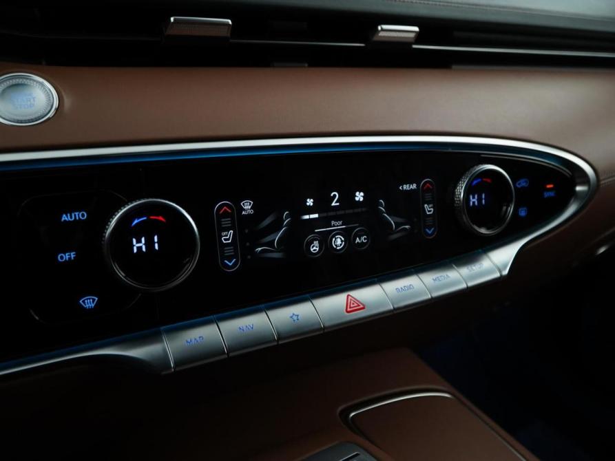 Genesis GV70 I Москва  - изображение 22