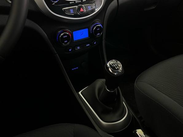 Hyundai Solaris I с пробегом 2013 года, цена 920 000 рублей, 163754 км, седан, Автокод Объявления