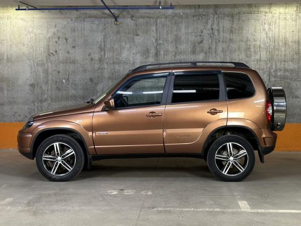Chevrolet Niva I Рестайлинг с пробегом 2017 года, цена 849 000 рублей, 72003 км, внедорожник, Автокод Объявления