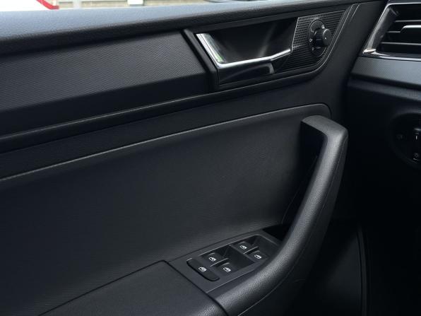 Skoda Rapid II с пробегом 2021 года, цена 1 599 000 рублей, 40282 км, лифтбек, Автокод Объявления