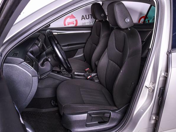 Skoda Octavia III (A7) Рестайлинг с пробегом 2019 года, цена 2 440 000 рублей, 70573 км, лифтбек, Автокод Объявления