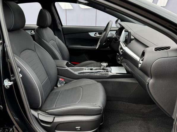 Kia K3 II (China Market) Рестайлинг с пробегом 2025 года, цена 2 880 000 рублей, 44 км, седан, Автокод Объявления