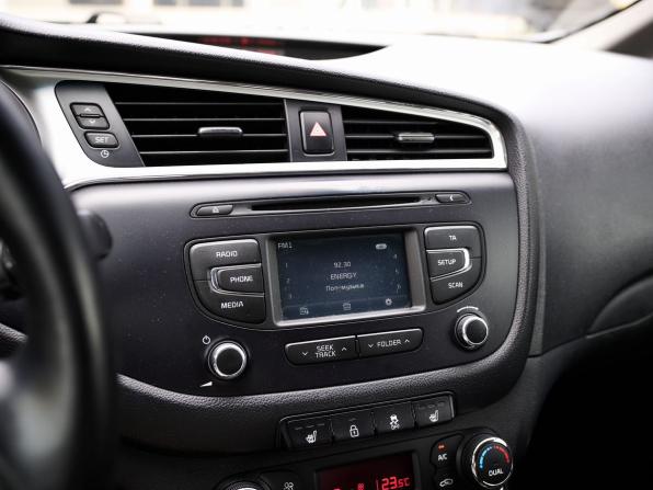Kia Ceed II Рестайлинг с пробегом 2018 года, цена 1 420 000 рублей, 165008 км, хэтчбек, Автокод Объявления
