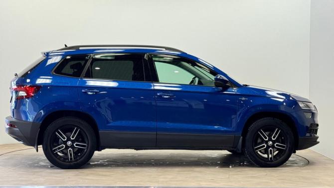Skoda Karoq I с пробегом 2022 года, цена 2 699 000 рублей, 61428 км, внедорожник, Автокод Объявления