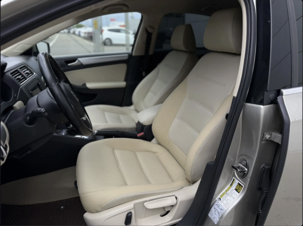 Volkswagen Jetta VI с пробегом 2013 года, цена 990 000 рублей, 298715 км, седан, Автокод Объявления