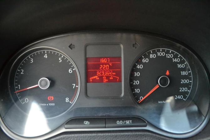 Volkswagen Polo V с пробегом 2011 года, цена 550 000 рублей, 329250 км, седан, Автокод Объявления