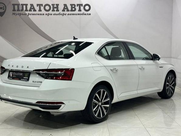 Новый Skoda Superb III Рестайлинг 2025 года, цена 3 049 000 рублей, лифтбек, Автокод Объявления