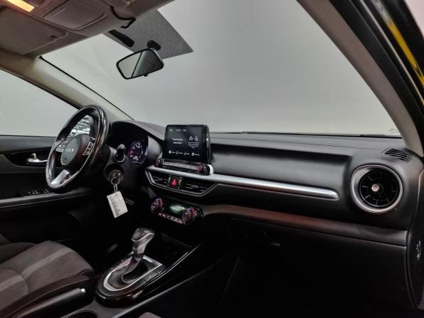 Kia Cerato IV Рестайлинг с пробегом 2021 года, цена 1 815 000 рублей, 104731 км, седан, Автокод Объявления