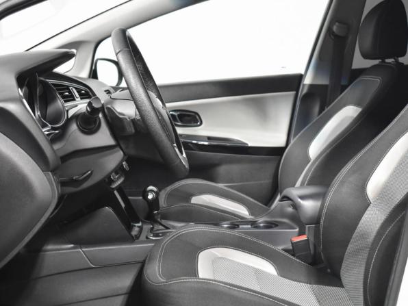 Kia Ceed II Рестайлинг с пробегом 2018 года, цена 1 350 000 рублей, 119360 км, хэтчбек, Автокод Объявления