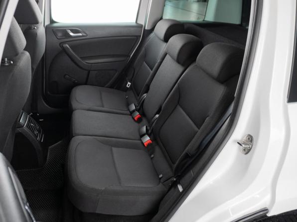 Skoda Yeti I Рестайлинг с пробегом 2014 года, цена 1 069 000 рублей, 150345 км, внедорожник, Автокод Объявления