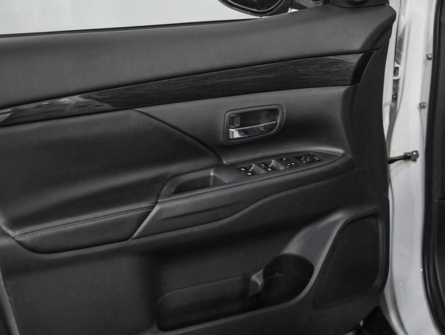 Mitsubishi Outlander III Рестайлинг 2 Санкт-Петербург  - изображение 22