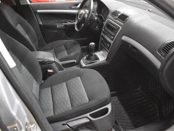 Skoda Octavia II (A5) Рестайлинг с пробегом 2010 года, цена 530 000 рублей, 228018 км, лифтбек, Автокод Объявления