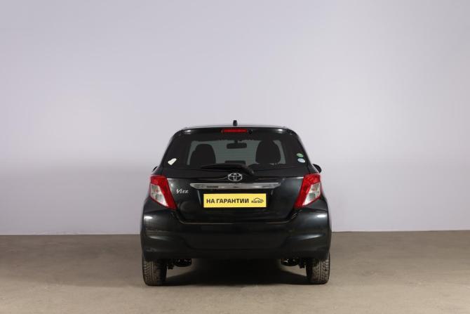 Toyota Vitz III (XP130) с пробегом 2013 года, цена 849 000 рублей, 143021 км, хэтчбек, Автокод Объявления