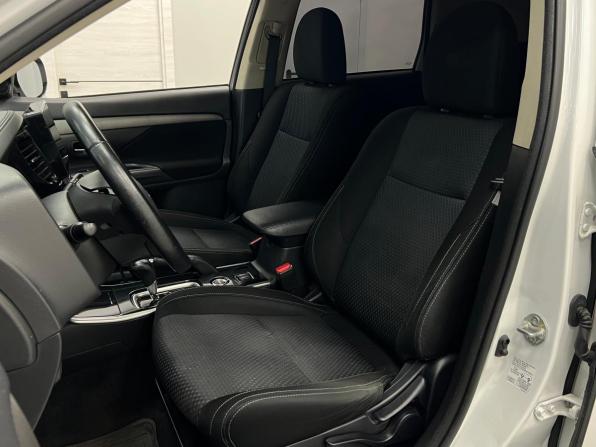 Mitsubishi Outlander III Рестайлинг 2 с пробегом 2017 года, цена 1 870 000 рублей, 139000 км, внедорожник, Автокод Объявления