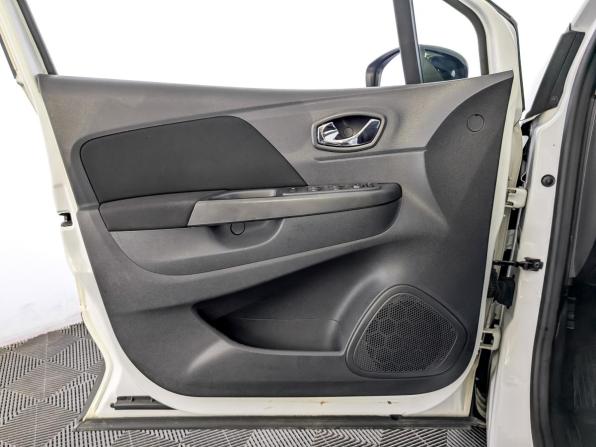 Renault Kaptur I с пробегом 2019 года, цена 995 000 рублей, 110906 км, внедорожник, Автокод Объявления