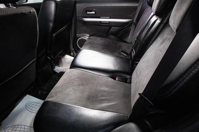 Suzuki Grand Vitara II Рестайлинг с пробегом 2010 года, цена 989 000 рублей, 273812 км, внедорожник, Автокод Объявления