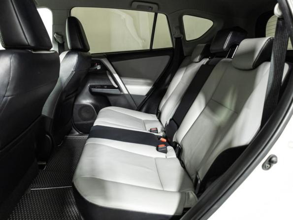 Toyota RAV4 IV (XA40) Рестайлинг с пробегом 2016 года, цена 2 449 700 рублей, 97652 км, внедорожник, Автокод Объявления