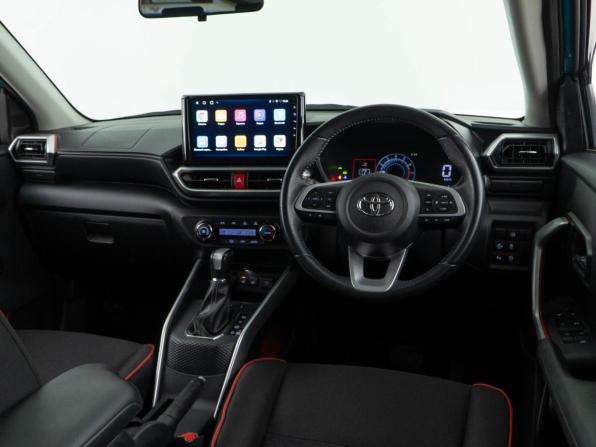 Toyota Raize I с пробегом 2020 года, цена 1 699 999 рублей, 53264 км, внедорожник, Автокод Объявления