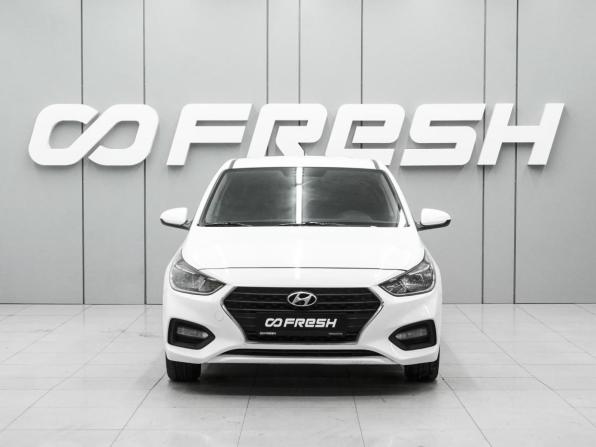 Hyundai Solaris II с пробегом 2017 года, цена 1 370 000 рублей, 163894 км, седан, Автокод Объявления