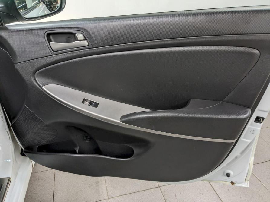Hyundai Solaris I Рестайлинг Москва  - изображение 17