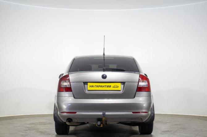 Skoda Octavia II (A5) Рестайлинг с пробегом 2009 года, цена 749 000 рублей, 310000 км, лифтбек, Автокод Объявления