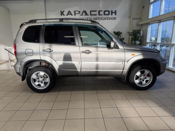 Chevrolet Niva I Рестайлинг с пробегом 2011 года, цена 520 000 рублей, 150000 км, внедорожник, Автокод Объявления