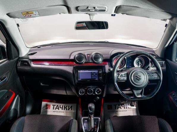 Suzuki Swift V с пробегом 2018 года, цена 1 560 000 рублей, 76426 км, хэтчбек, Автокод Объявления