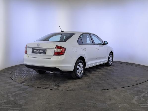 Skoda Rapid I Рестайлинг с пробегом 2019 года, цена 890 000 рублей, 202012 км, лифтбек, Автокод Объявления