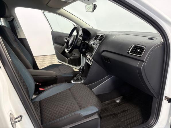 Volkswagen Polo V Рестайлинг с пробегом 2019 года, цена 1 385 000 рублей, 95496 км, седан, Автокод Объявления