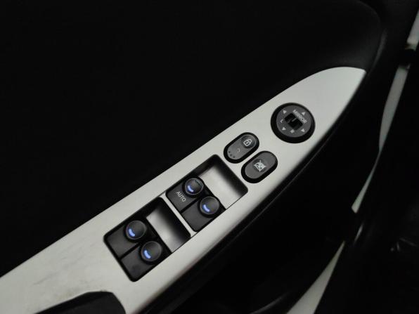 Hyundai Solaris I Рестайлинг с пробегом 2015 года, цена 1 029 000 рублей, 91432 км, седан, Автокод Объявления