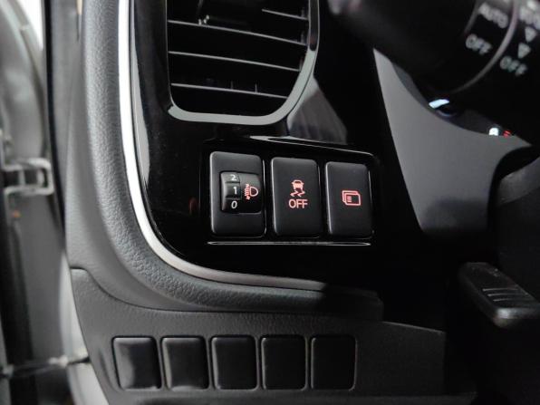 Mitsubishi Outlander III Рестайлинг 3 с пробегом 2021 года, цена 2 449 000 рублей, 92208 км, внедорожник, Автокод Объявления