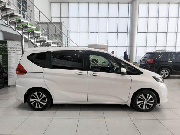 Honda Freed II с пробегом 2019 года, цена 1 450 000 рублей, 217061 км, компактвэн, Автокод Объявления