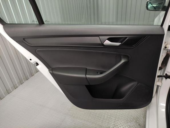 Volkswagen Polo VI с пробегом 2021 года, цена 1 079 000 рублей, 177558 км, лифтбек, Автокод Объявления