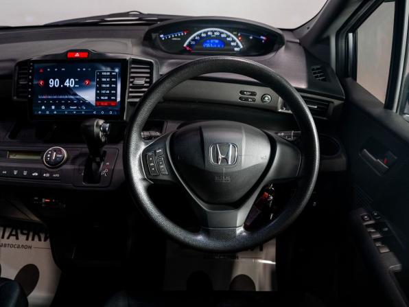 Honda Freed I Рестайлинг с пробегом 2013 года, цена 1 145 000 рублей, 167788 км, компактвэн, Автокод Объявления