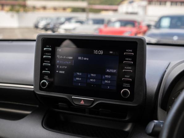 Toyota Yaris IV с пробегом 2021 года, цена 1 199 000 рублей, 151701 км, хэтчбек, Автокод Объявления