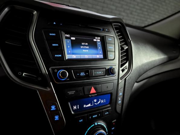 Hyundai Santa Fe III Рестайлинг с пробегом 2015 года, цена 1 930 000 рублей, 190482 км, внедорожник, Автокод Объявления