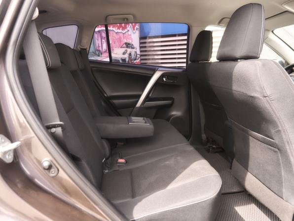 Toyota RAV4 IV (XA40) Рестайлинг с пробегом 2018 года, цена 2 548 000 рублей, 132000 км, внедорожник, Автокод Объявления