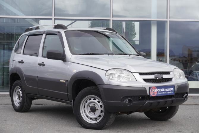 Chevrolet Niva I Рестайлинг с пробегом 2017 года, цена 644 000 рублей, 160110 км, внедорожник, Автокод Объявления