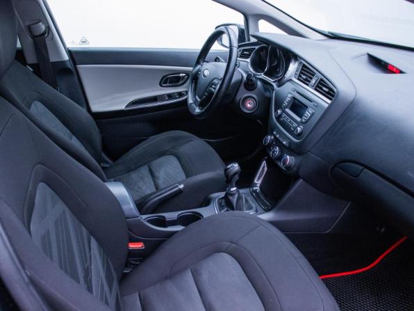 Kia Ceed II Рестайлинг с пробегом 2015 года, цена 884 000 рублей, 252255 км, универсал, Автокод Объявления