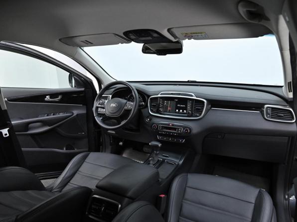 Kia Sorento III Prime Рестайлинг с пробегом 2018 года, цена 1 899 000 рублей, 147000 км, внедорожник, Автокод Объявления