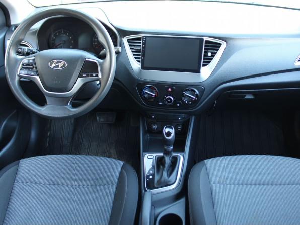 Hyundai Solaris II Рестайлинг с пробегом 2021 года, цена 1 339 000 рублей, 155456 км, седан, Автокод Объявления