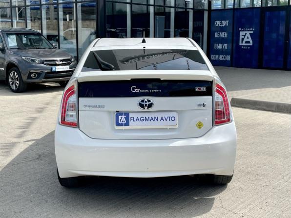 Toyota Prius III Рестайлинг (XW30) с пробегом 2012 года, цена 970 000 рублей, 217753 км, лифтбек, Автокод Объявления