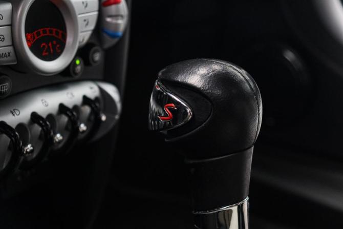 Mini Hatch II (R56) с пробегом 2009 года, цена 1 250 000 рублей, 104051 км, хэтчбек, Автокод Объявления